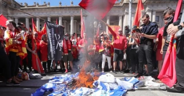 Έλληνες της Αυστραλίας μηνύουν Σλάβους Σκοπίων για το κάψιμο της ελληνικής σημαίας